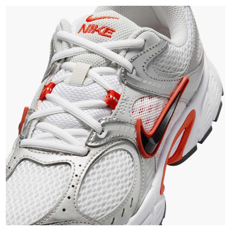 Кросівки жіночі Nike V5 Rnr (HQ7901-100)