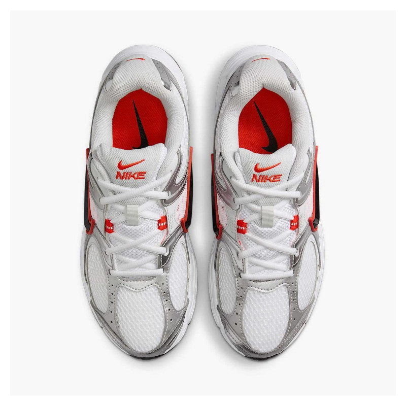 Кросівки жіночі Nike V5 Rnr (HQ7901-100)