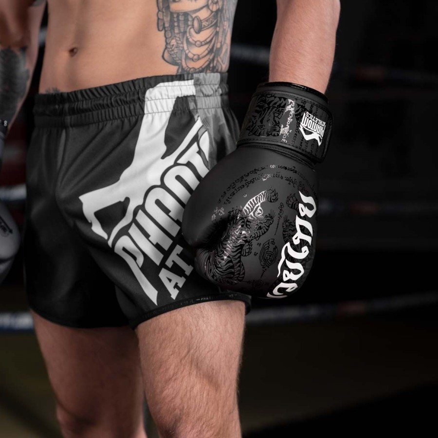 Боксерські рукавиці Phantom Muay Thai Black 10 унцій (бинти в подарунок)