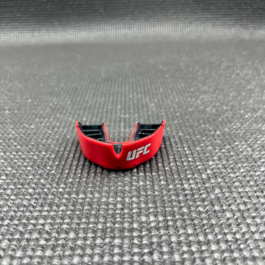 Капа OPRO Silver UFC доросла (вік 11+) Red/Black (ufc.102514002)