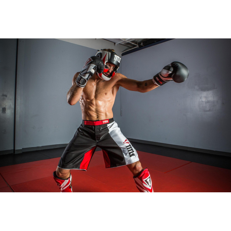 Боксерський шолом TITLE MMA Command Full Black/Red/White L