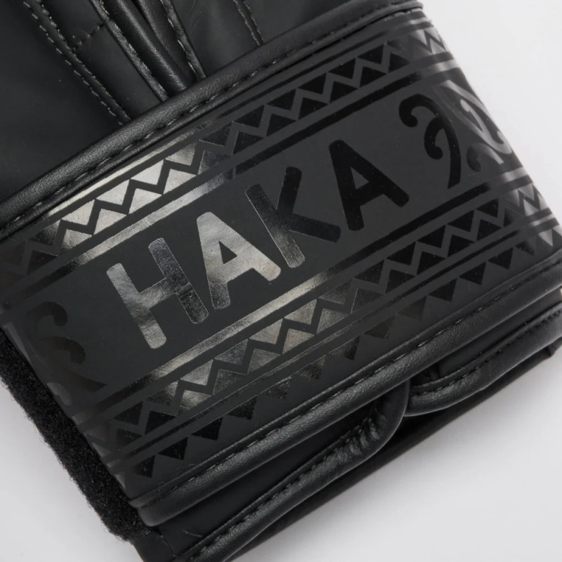 Боксерські рукавиці Leone GN329 HAKA Black 10 унцій