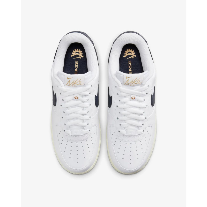 Кросівки жіночі Nike Air Force 1 '07 Flyease (HJ9122-100)