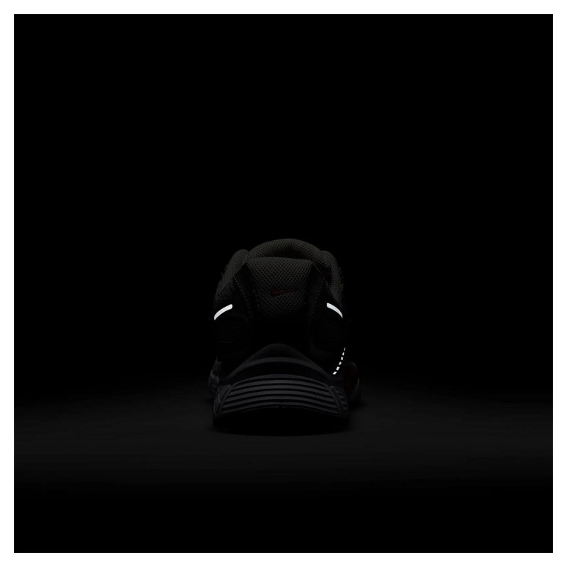 Кросівки жіночі Nike V5 Rnr (HQ7901-100)