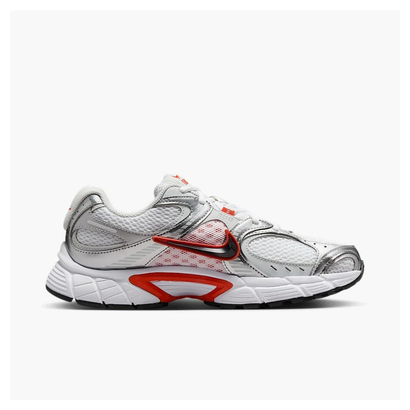 Кросівки жіночі Nike V5 Rnr (HQ7901-100)