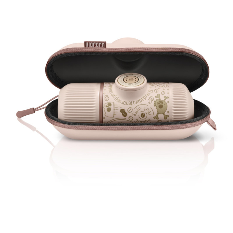 Портативна еспресо-кавоварка Wacaco Nanopresso рожева з чохлом, механічна, для меленої кави