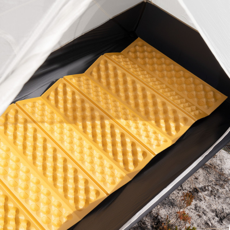 Килимок складний IXPE Naturehike CNK2550WS030, алюмінієва плівка, 18 мм, оливковий-зелений