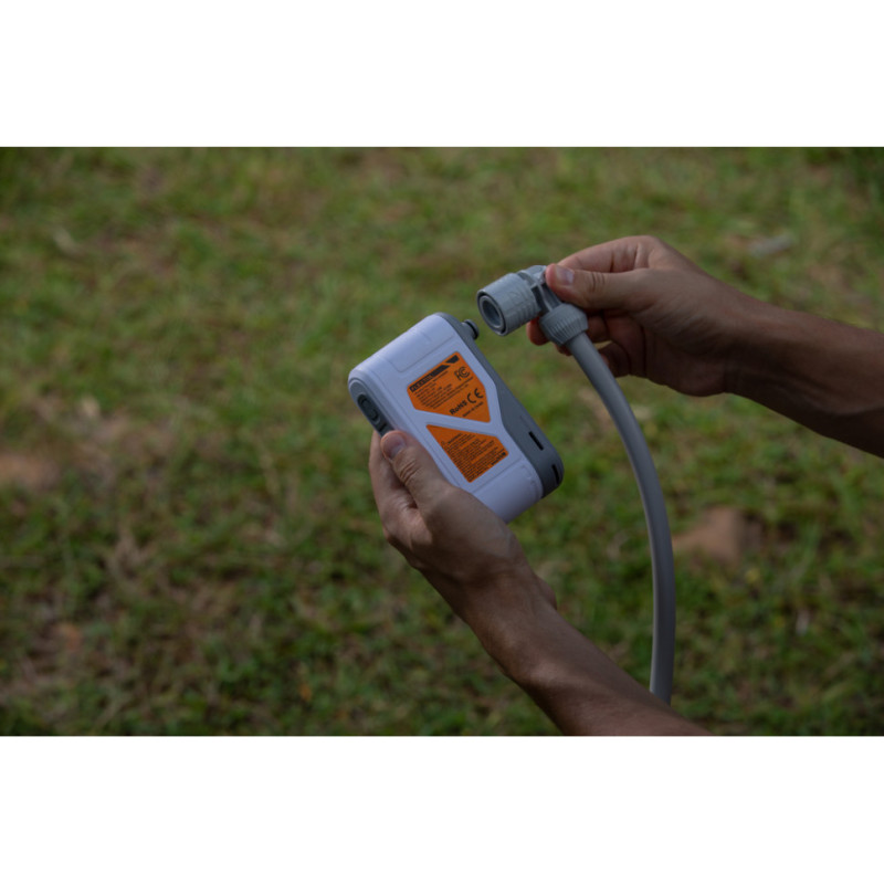 Душ портативний з насосом на акумуляторі Flextail Max Shower, білий