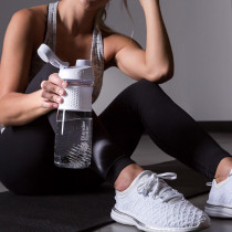 Шейкер спортивний (пляшка) BlenderBottle SportMixer Twist 28oz/820ml White (Original) Шейкер спортивний (пляшка) BlenderBottle SportMixer Twist 28oz/820ml White (Original)