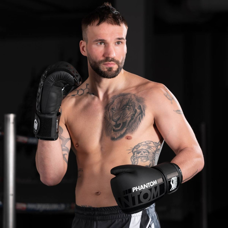 Боксерські рукавиці Phantom APEX Black 10 унцій (Бинти 4м. )
