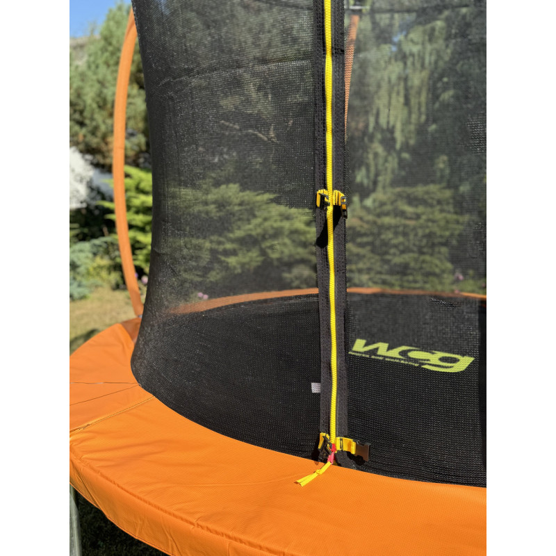 Батут WCG 245 см с внутренней защитной сеткой и LED подсветкой 8FT