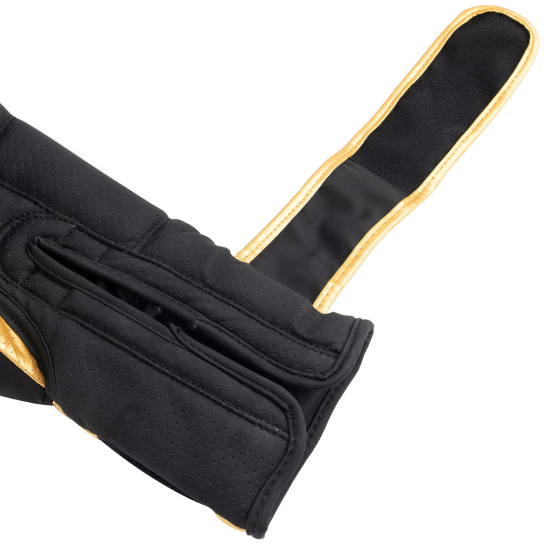 Боксерські рукавиці PowerPlay 3024 Ultra Mat, 16 унцій, Штучна шкіра (PU), Чорно-золотий