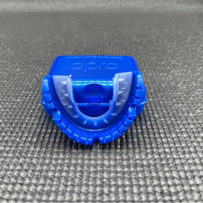 Капа OPRO Gold Braces під брекети, Доросла (вік 11+) Dark Blue/Pearl, Посадка: кип’ятіння та компресійна клітка, Медичний полімер, Гель Hi-Flow, Синій