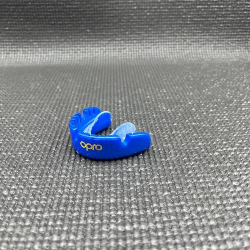 Капа OPRO Gold Braces під брекети, Доросла (вік 11+) Dark Blue/Pearl, Посадка: кип’ятіння та компресійна клітка, Медичний полімер, Гель Hi-Flow, Синій