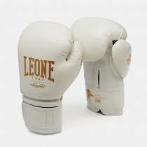 Боксерські рукавиці Leone GN059W White/Gold 16 унцій (капу в комплекті) Боксерські рукавиці Leone GN059W White/Gold 16 унцій (капу в комплекті)