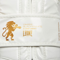 Боксерські рукавиці Leone GN059W White/Gold 16 унцій (капу в комплекті) Боксерські рукавиці Leone GN059W White/Gold 16 унцій (капу в комплекті)