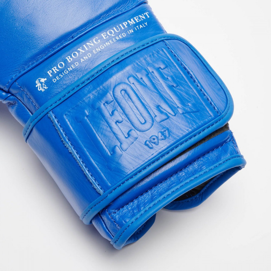 Боксерські рукавиці Leone GN111 THE GREATEST Blue 16 унцій (бинти 4 м. в комплекті)