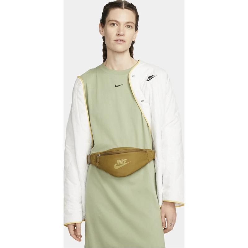 Сумка на пояс Nike NK HERITAGE S WAISTPACK 1L гірчичний Уні 28 x 8 x 13 см
