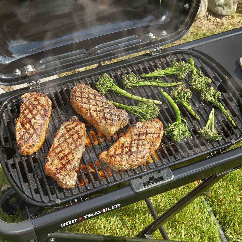 Портативний газовий гриль Weber Traveler 1501742 Код: 013798