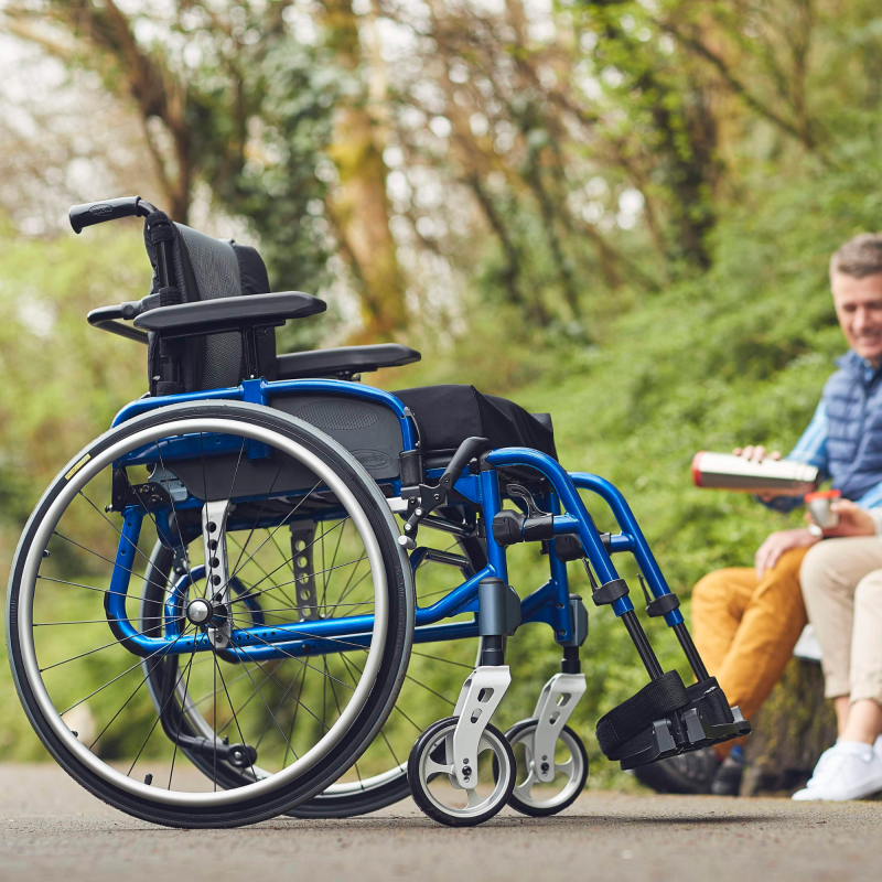 Активне базове крісло колісне Invacare Action 5 (Action 5-1761)
