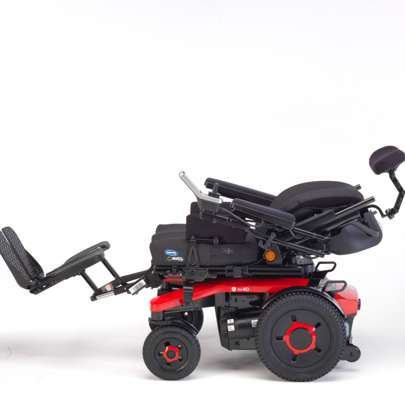 Крісло колісне з електроприводом Invacare AVIVA RX40 (AVIVA RX40-1794)