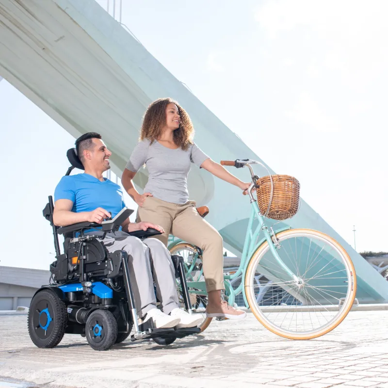 Крісло колісне з електроприводом Invacare AVIVA RX40 (AVIVA RX40-1794)