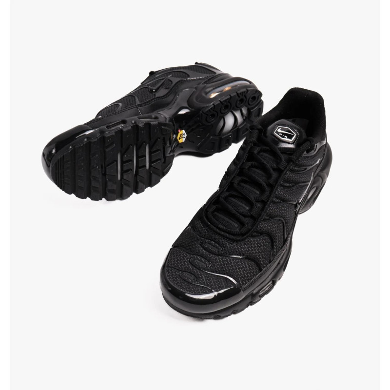Кросівки чоловічі Nike Air Max Plus Triple (604133-050)