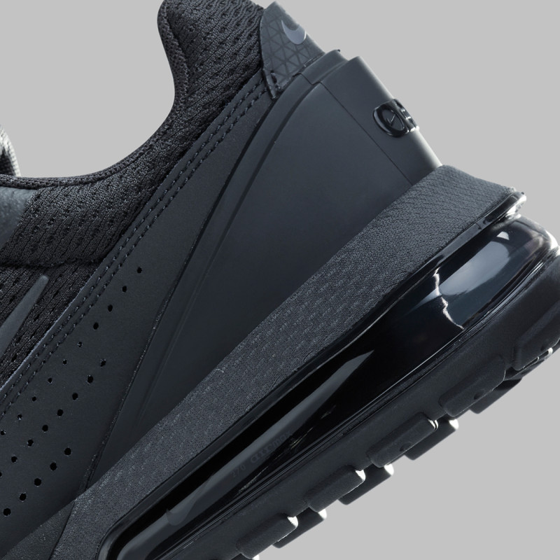 Кросівки чоловічі Nike Air Max Pulse Surfaces In A “Black/Anthracite” Colorway (DR0453-003)