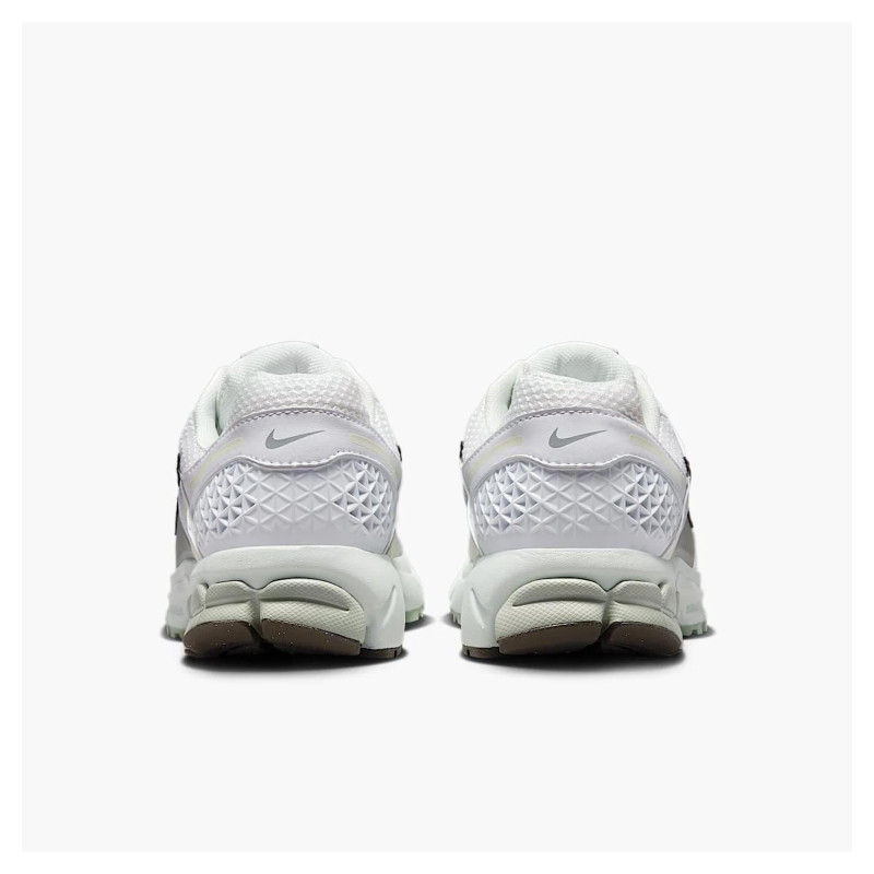 Кросівки жіночі Nike Zoom Vomero 5 (FJ2028-103)