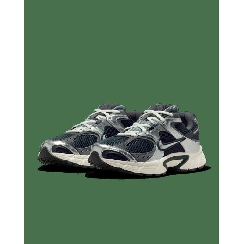 Кросівки жіночі Nike V5 Rnr (HQ7901-300)