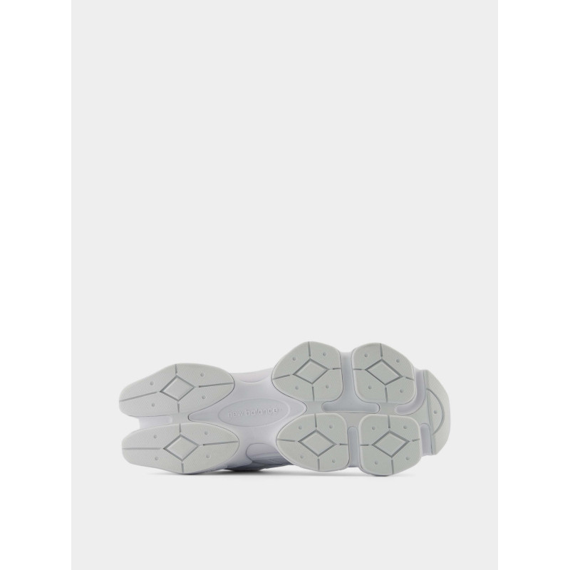 Кросівки жіночі New Balance 9060 Triple White (U9060NRJ)