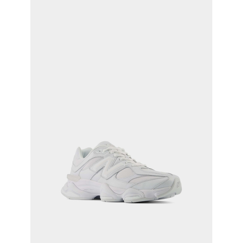 Кросівки жіночі New Balance 9060 Triple White (U9060NRJ)