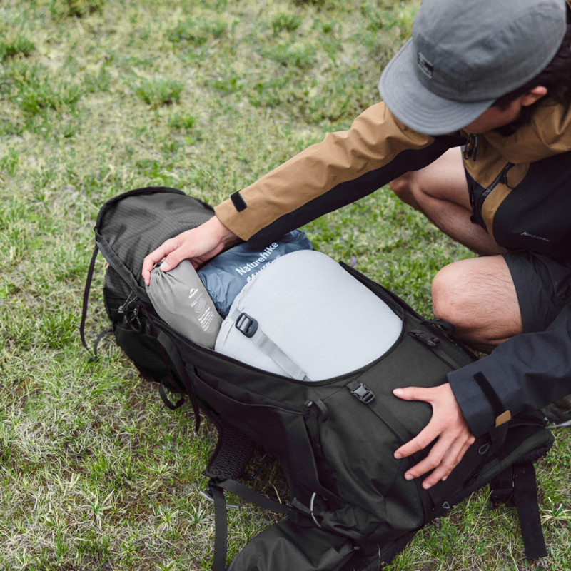 Рюкзак туристичний Naturehike Helium CNK2450XB014, 70 л, чорний, M