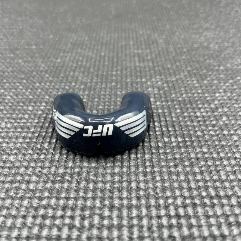 Капа OPRO Instant Custom-Fit UFC доросла (вік 11+) Silver/Black (art.102529002)