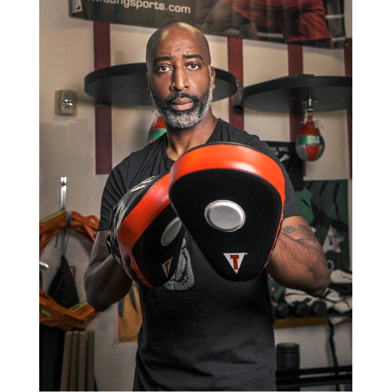 Лапи боксерські TITLE Boxing Incredi-Ball Leather Punch Mitts 2.0 Black/Red