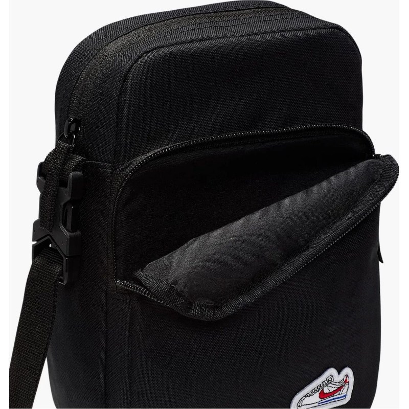 Сумка через плече Nike NK HRTGE CRSSBY-CORTEZ PTCH 4L чорний Уні 15 x 23 x 8 см