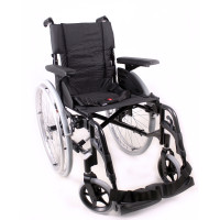 Середньоактивне крісло колісне Invacare Action 2 NG Розмір 4 (Action 2 NG/48/чорний-1760)