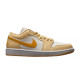 Кросівки жіночі Jordan 1 Low (DC0774-170)