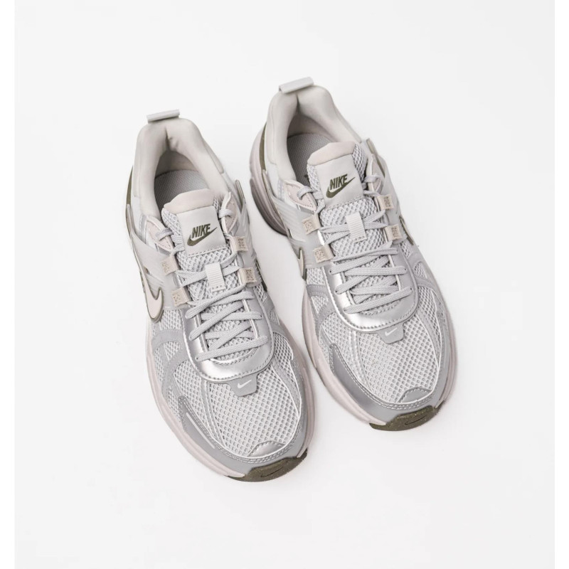 Кросівки жіночі Nike V2k Run (FD0736-006)