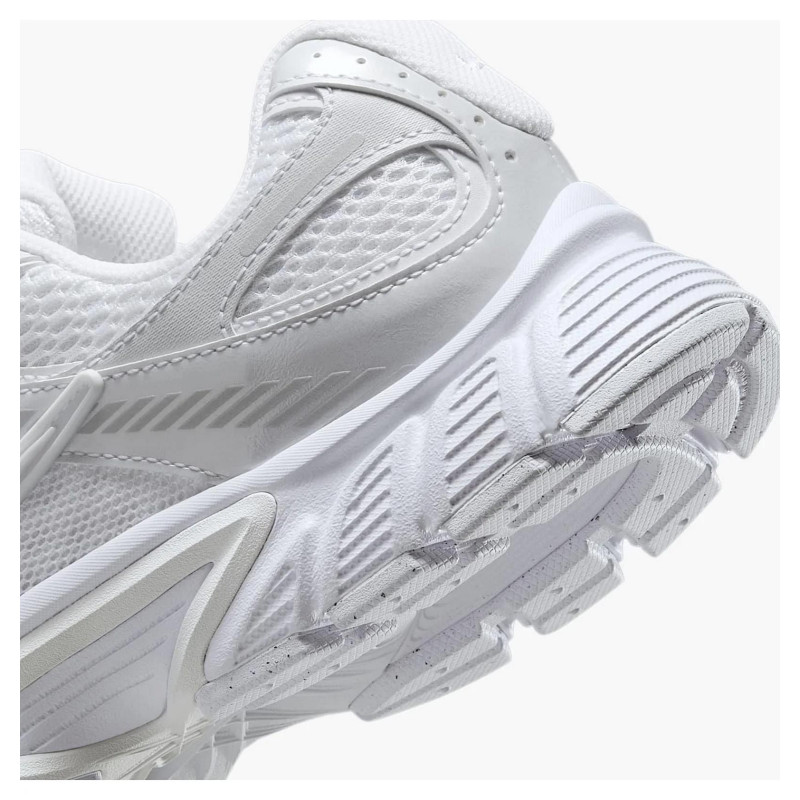 Кросівки чоловічі Nike V5 Rnr White Black Metallic Silver (HQ7901-101)