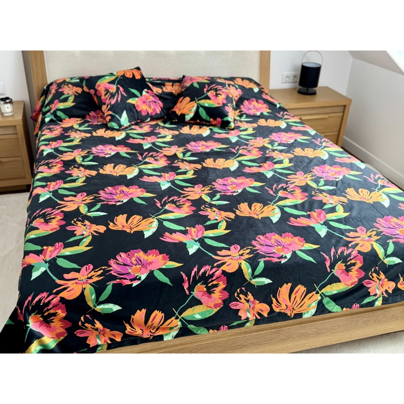 Покривало оксамитове BLACK+2 наволочки (200x240+2*45x45)