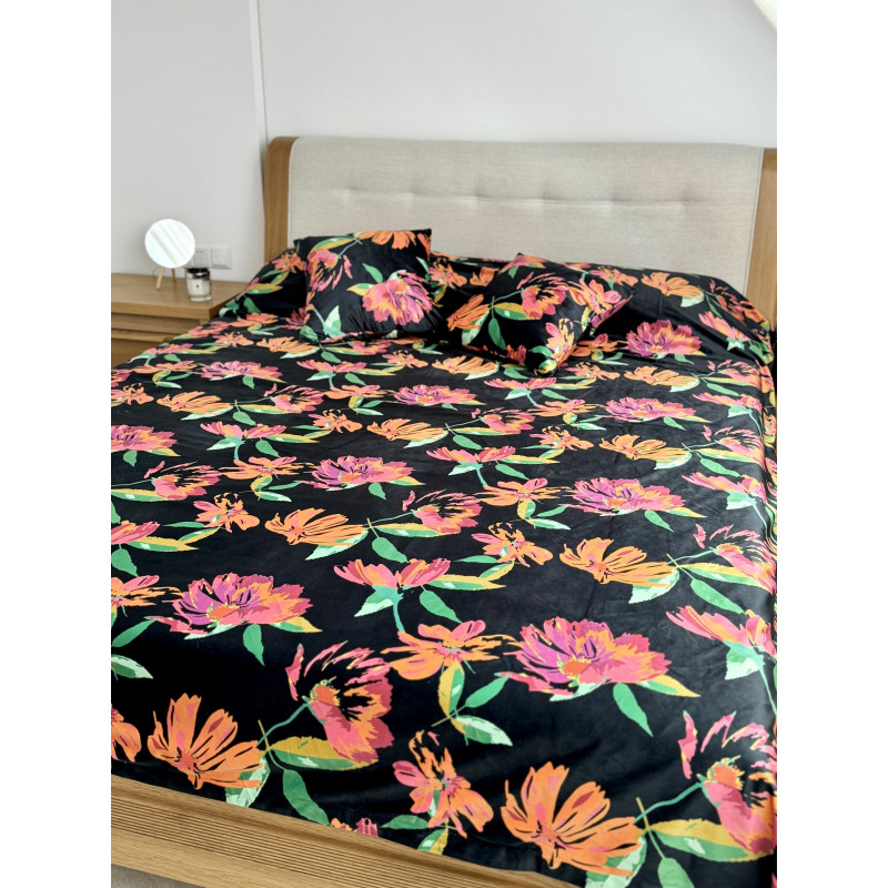 Покривало оксамитове BLACK+2 наволочки (200x240+2*45x45)