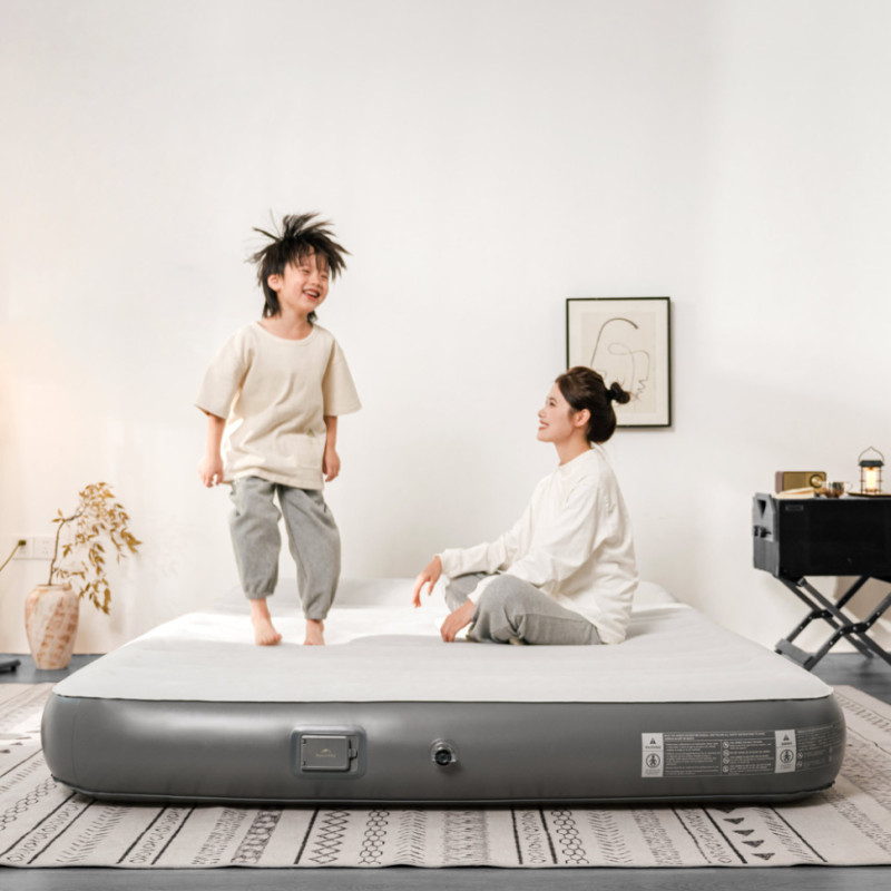 Самонадувний матрац, двомісний, із вбудованою помпою Naturehike CNK2450WS040, 250 мм, сірий