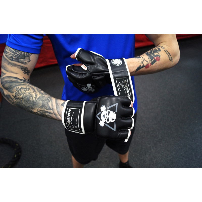 Перчатки для ММА PowerPlay 3056 А Черно-Белые M
