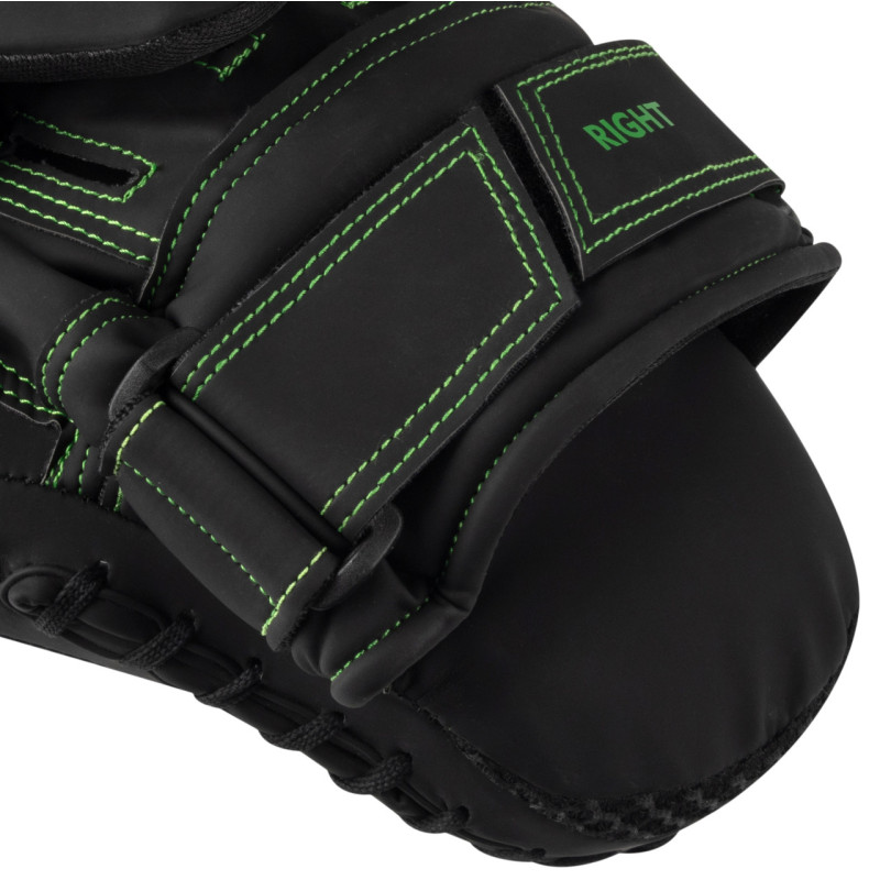 Лапи боксерські PowerPlay 3044 Pro Carbon Ultra Series Чорно-Зеленіі PU [пара]