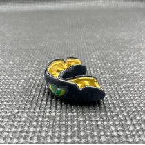 Капа OPRO Instant Eyes доросла (вік 11+) Black/Green (art.102524001) Капа OPRO Instant Eyes доросла (вік 11+) Black/Green (art.102524001)