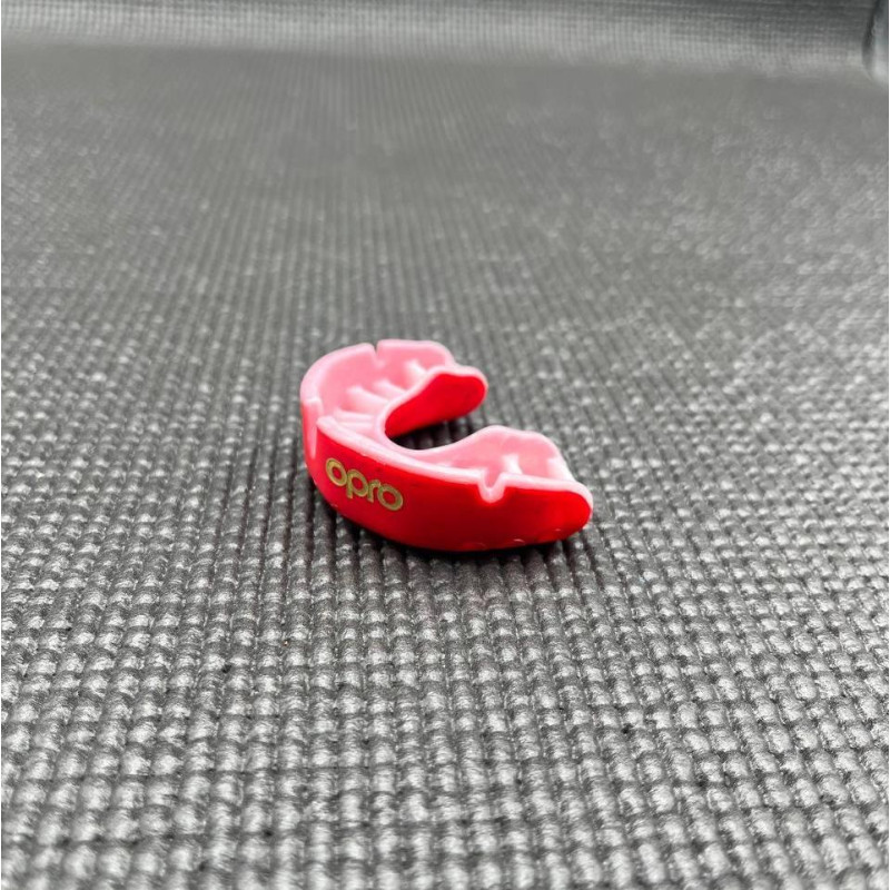 Капа OPRO Gold доросла (вік 11+) Red/Pearl (art.102504004)