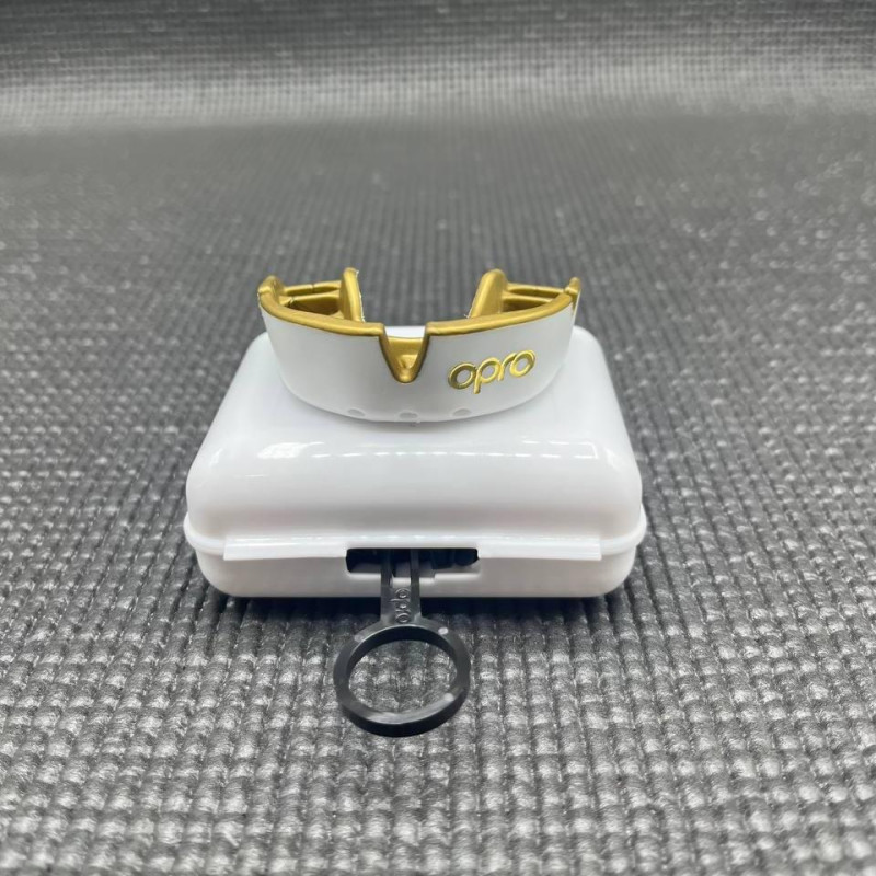 Капа OPRO Gold доросла (вік 11+) White/Gold (art.102504005)