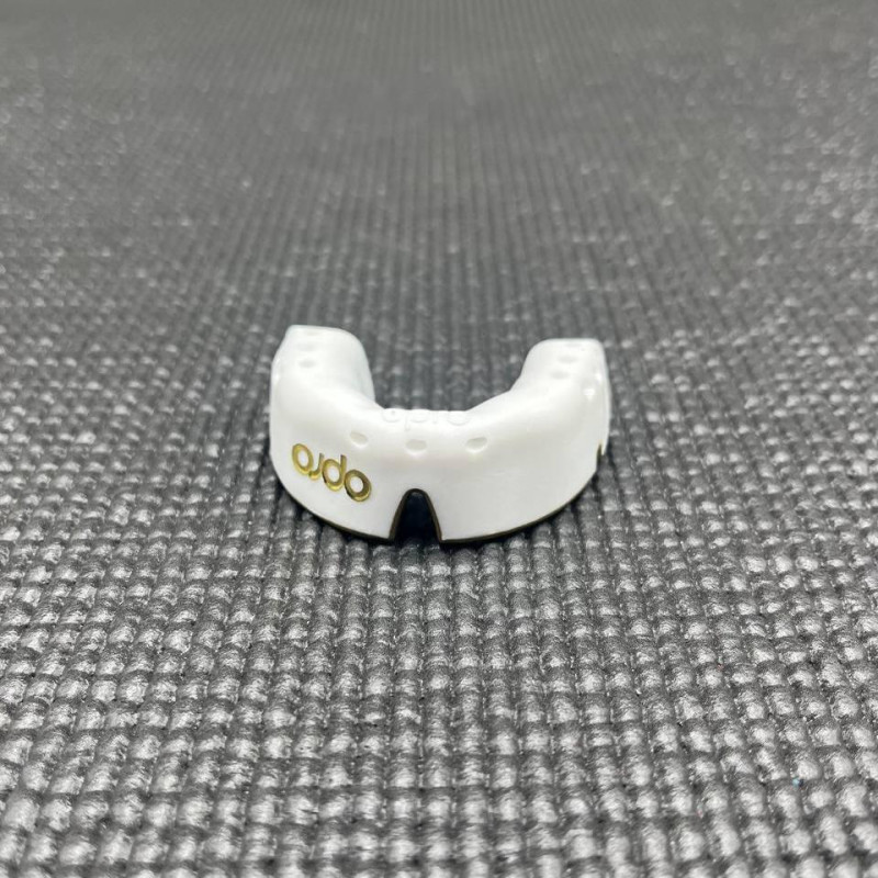 Капа OPRO Gold доросла (вік 11+) White/Gold (art.102504005)