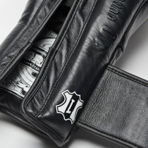 Боксерські рукавиці Leone GN111 THE GREATEST Black 10 унцій (бинти 4 м. в комплекті) Боксерські рукавиці Leone GN111 THE GREATEST Black 10 унцій (бинти 4 м. в комплекті)